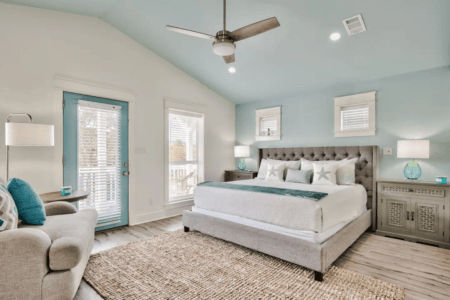 SeaBlue-Cottage-Crystal-05