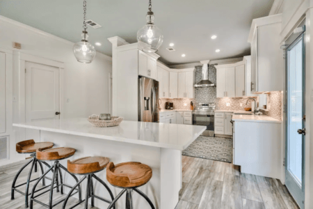 SeaBlue-Cottage-Crystal-10