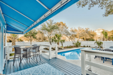 SeaBlue-Cottage-Crystal-16