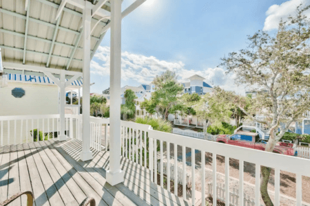 SeaBlue-Cottage-Crystal-26