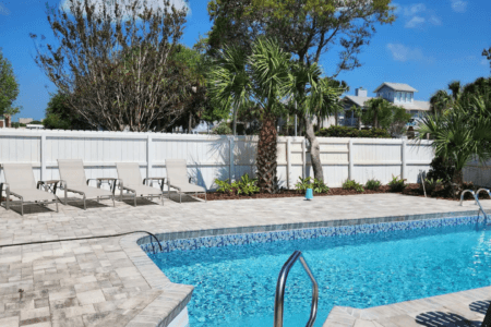 SeaBlue-Cottage-Crystal-64